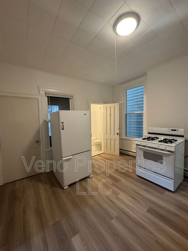 Foto del edificio - 99 Johnston Ave