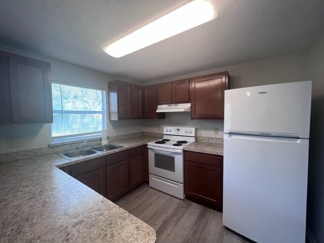 Building Photo - Rental House