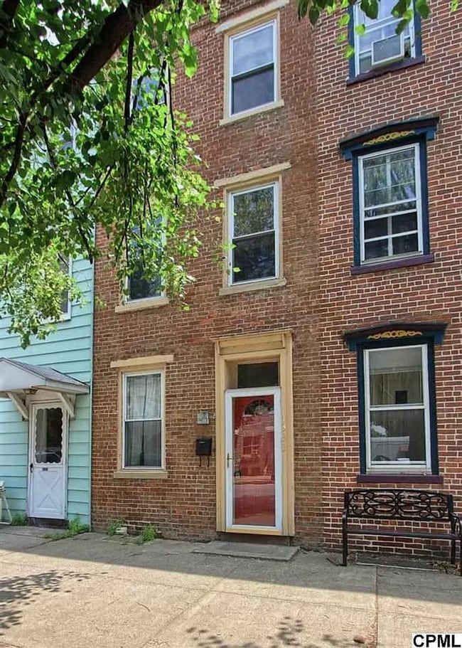 Building Photo - 1333 N 2nd St