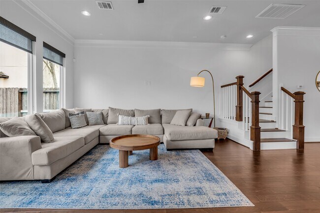 Foto del edificio - 5740 Petty St