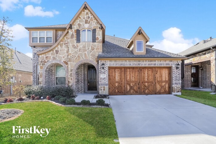 Primary Photo - 725 Edinburgh Dr