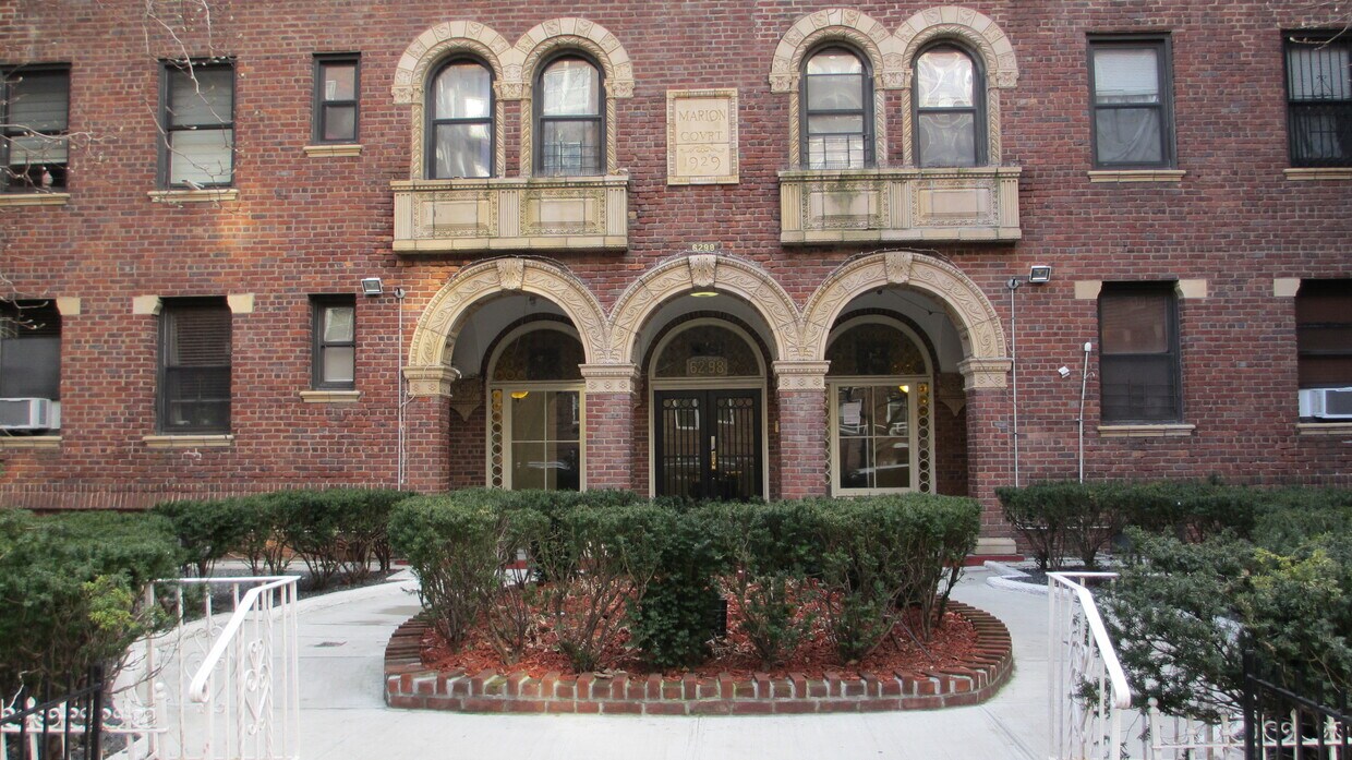 Primary Photo - 6298 Saunders St