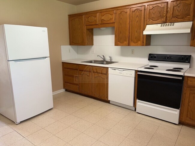 Building Photo - 1805 Windward Dr