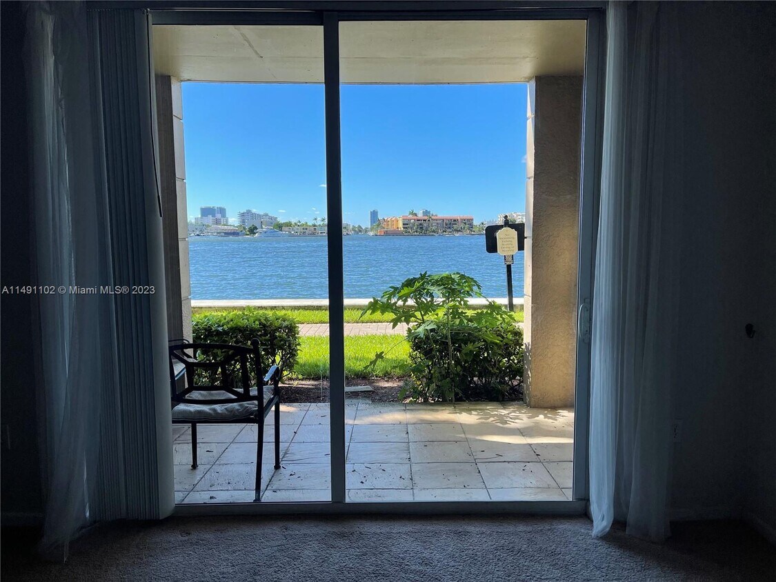 Foto principal - 17100 N Bay Rd