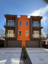 Building Photo - 918 Duluth St