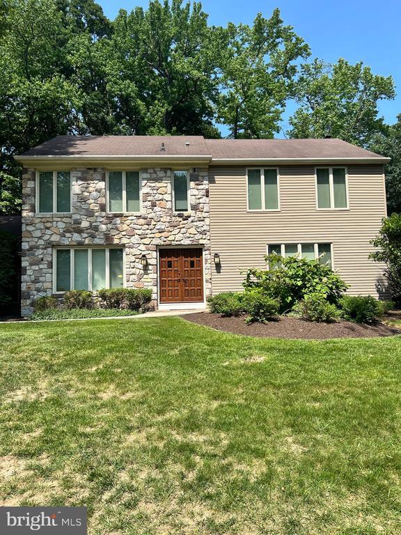 Foto principal - 548 Nottingham Dr