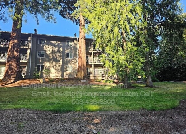 Building Photo - 2680 SW 87th Ave