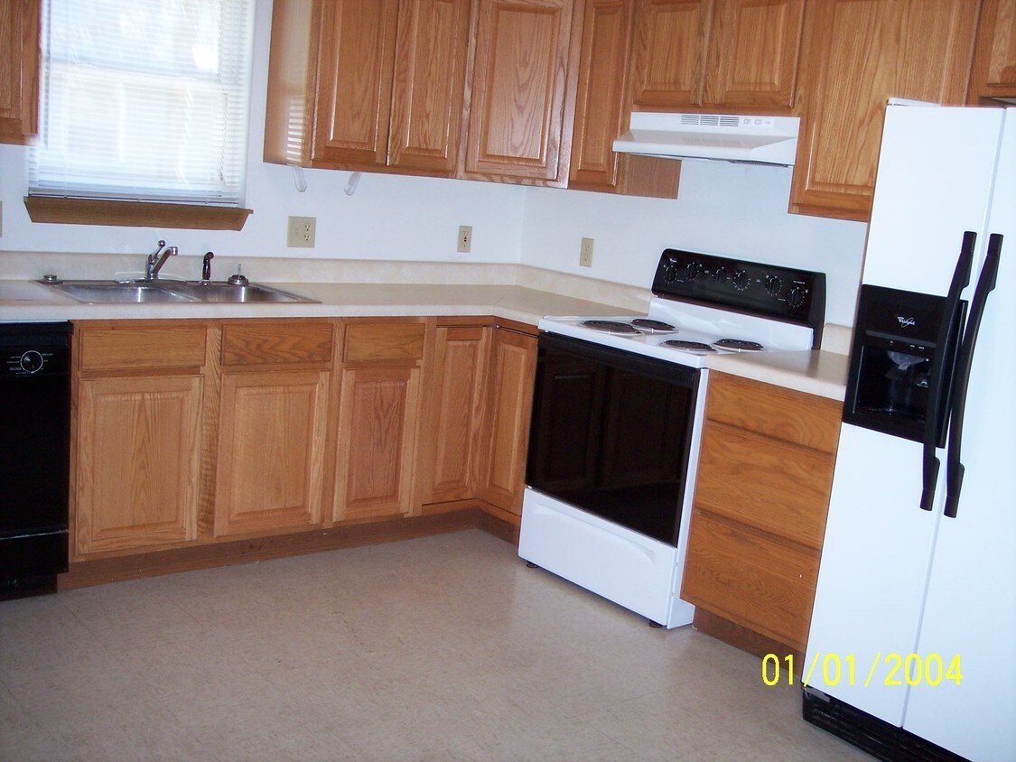 Primary Photo - 1526 Colorado St
