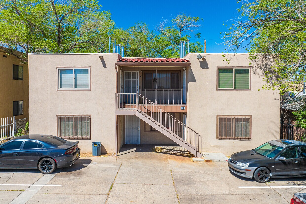 Building Photo - 121 General Arnold St
