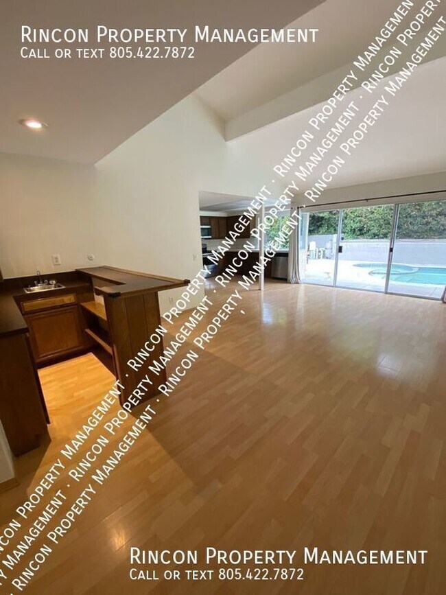 Building Photo - Stunning 4 Bedroom, 2 Bathroom House in Ag...