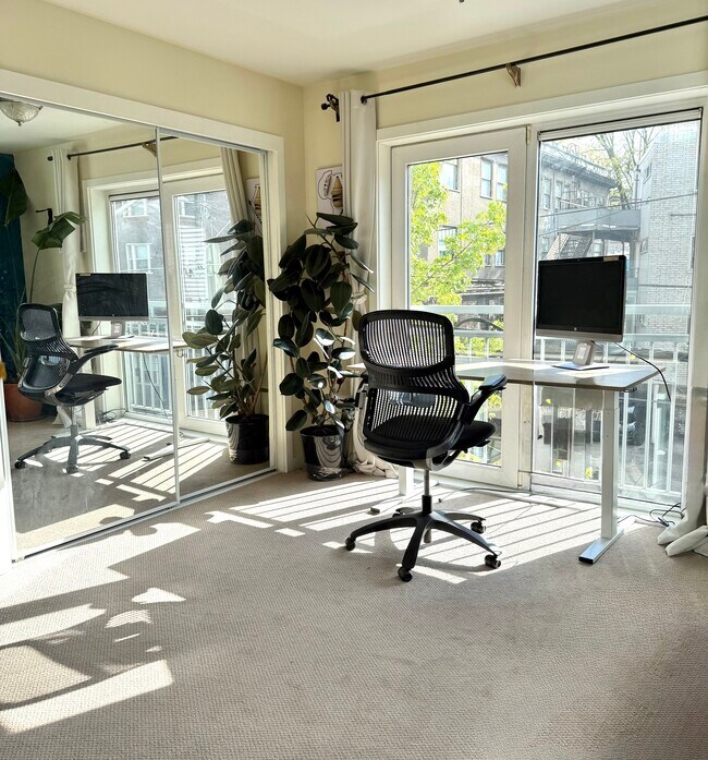 Foto del edificio - 103 Bellevue Ave E