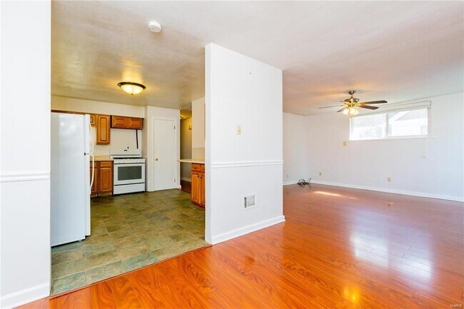 Foto del edificio - 5935 Victoria Ave