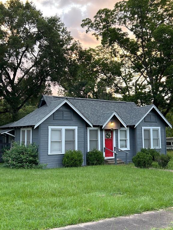 Foto principal - 907 N Drew Ave