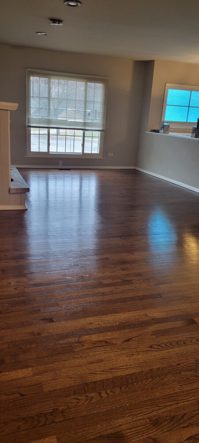 Foto del edificio - 4236 Clark Dr