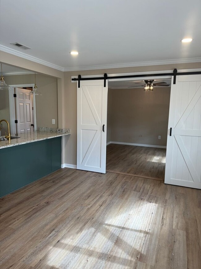 Building Photo - 4 Bedroom with fenced in yard in Fountain ...