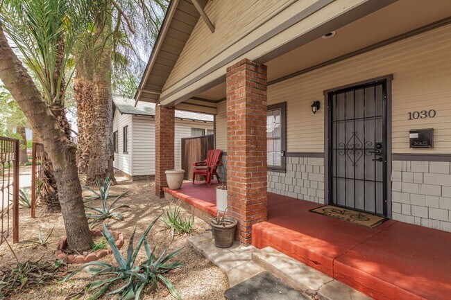 Foto del edificio - Garfield District 2 Bedroom Townhome | Patio & In-Unit Laundry | Free Rent