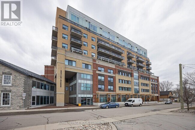 Building Photo - 652-652 Princess St