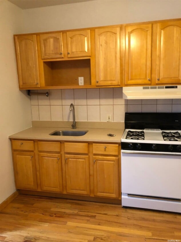 Primary Photo - 158 Bedford Ave