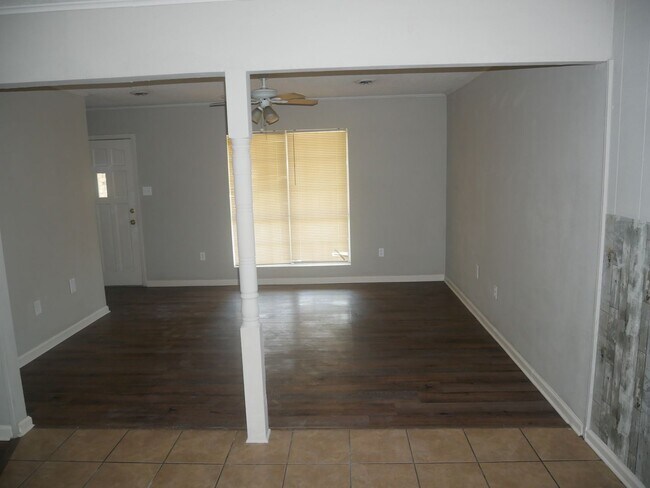 Photo - 5850 Cherokee Dr House