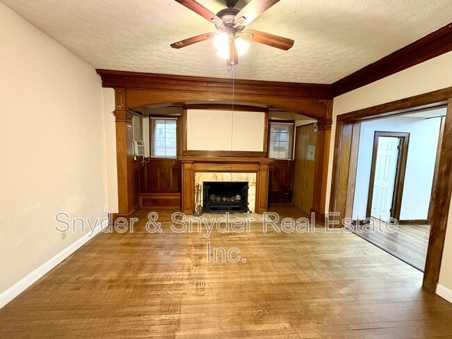 Building Photo - 777 W Market St