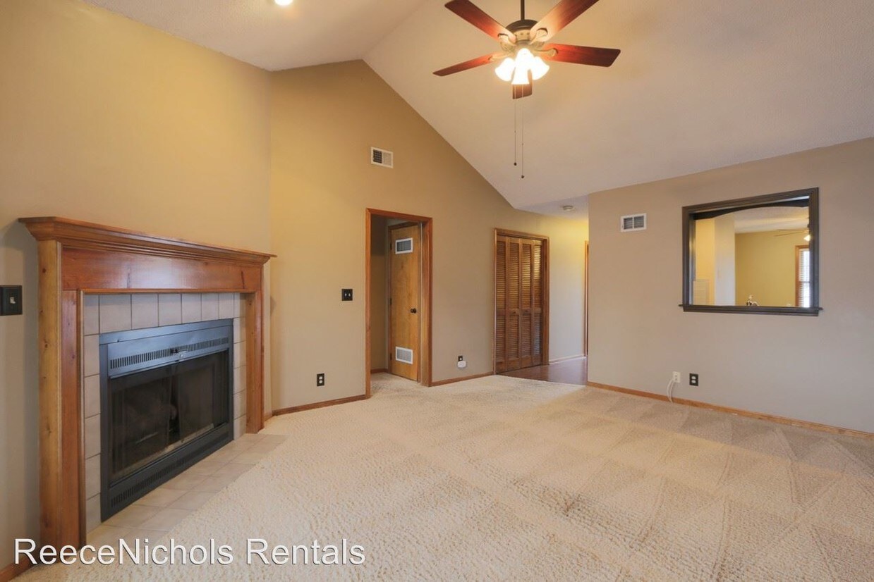 Primary Photo - 2 br, 2 bath House - 7468 Nall Avenue