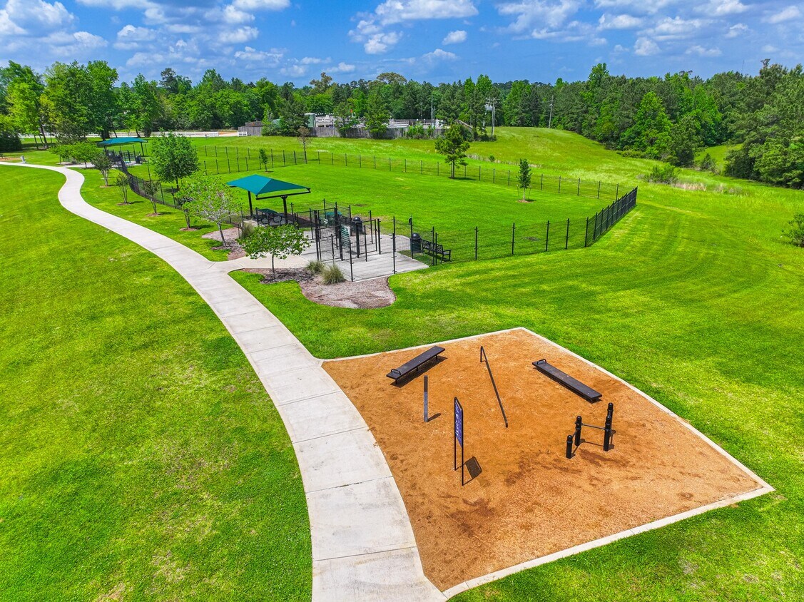 Building Photo - 111 Pheasant Run Dr
