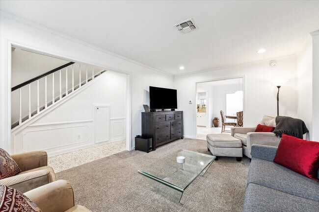 Foto del edificio - 1880 Saxony Ln