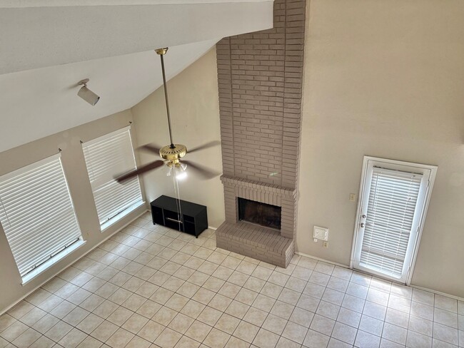 Building Photo - 16307 Leamington Ln