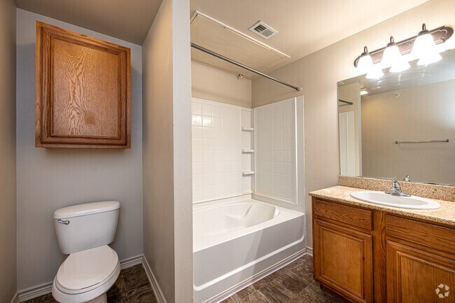 3 habitaciones, 2 baños - 111 m² - Segundo baño - Reserve at Squirrel Run