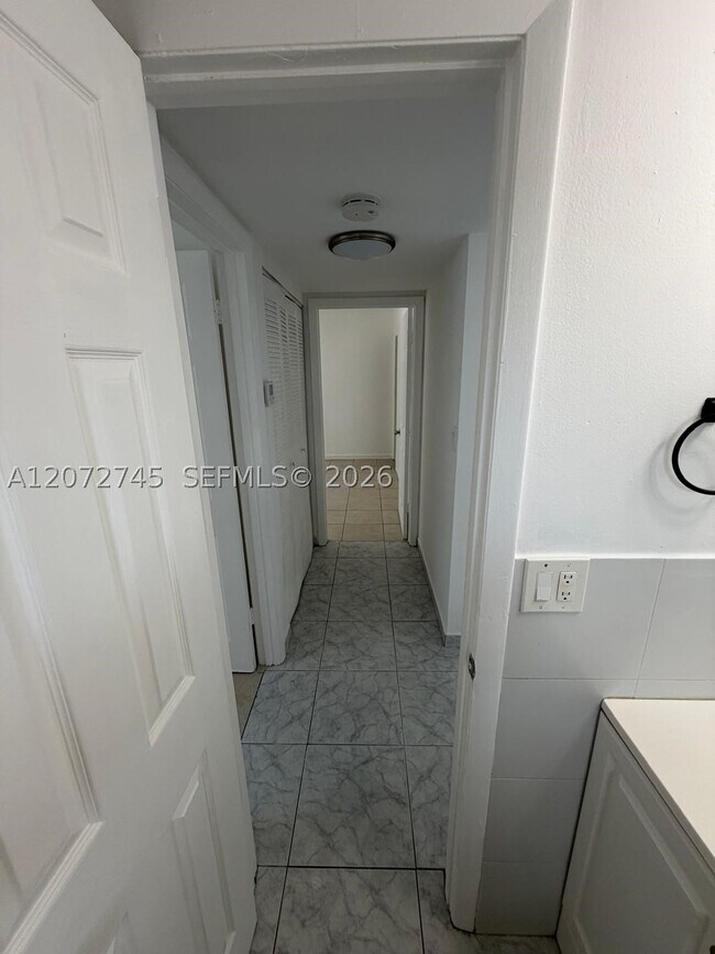 Foto del edificio - 1290 NE 119th St