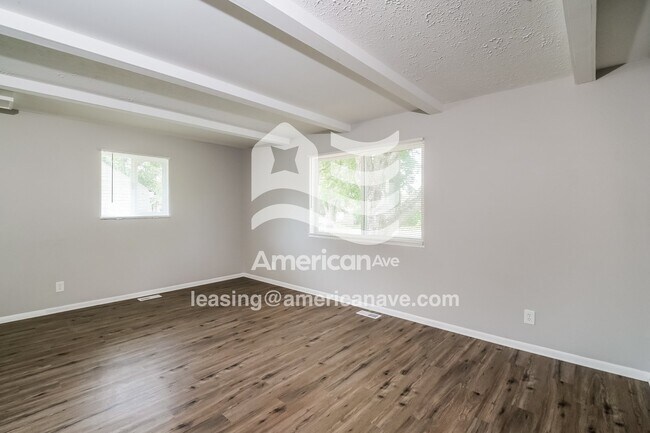 Building Photo - 4019 N Elizabeth St