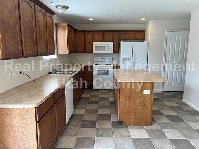 Foto del edificio - Pet Friendly Home with Fully fenced back yard