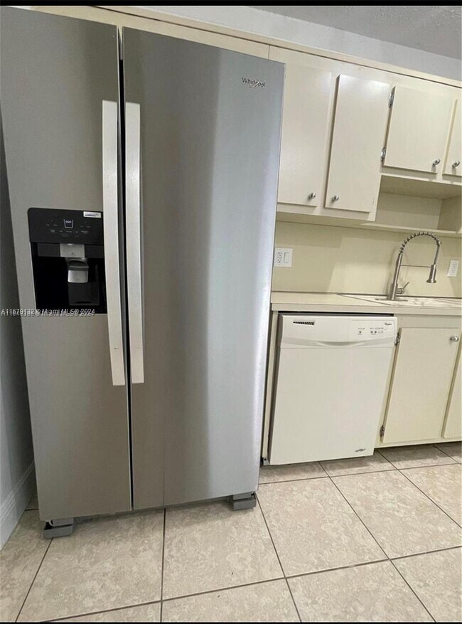 919 Hillcrest Dr Unit 303, Hollywood, FL 33021 Condo for Rent in Hollywood, FL