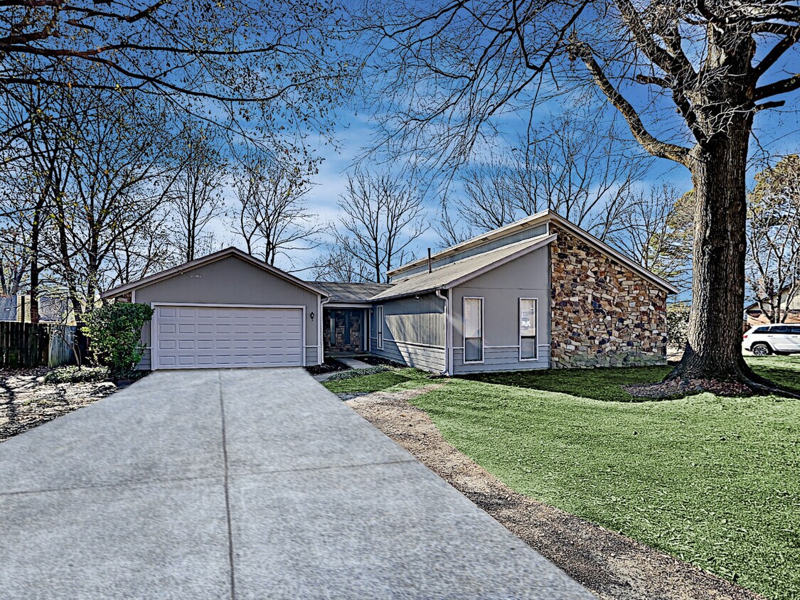 6105 Shade Tree Drive House Rental in Memphis, TN