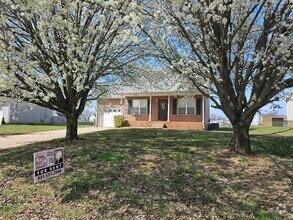 Building Photo - 3726 Heather Dr