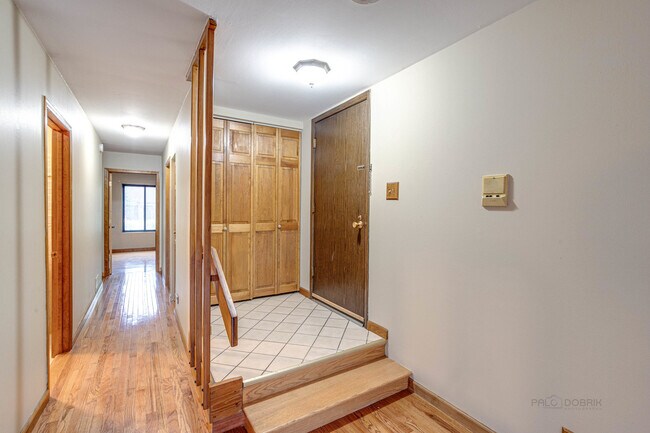 Building Photo - 820 Waterview Cir