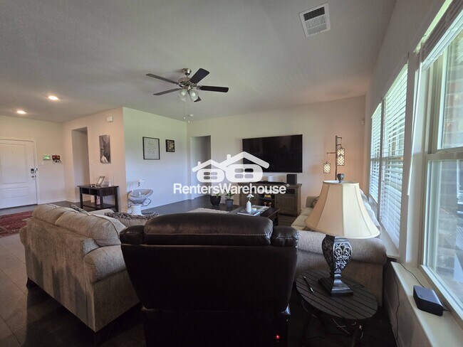 Foto del edificio - 547 Delaware RD
