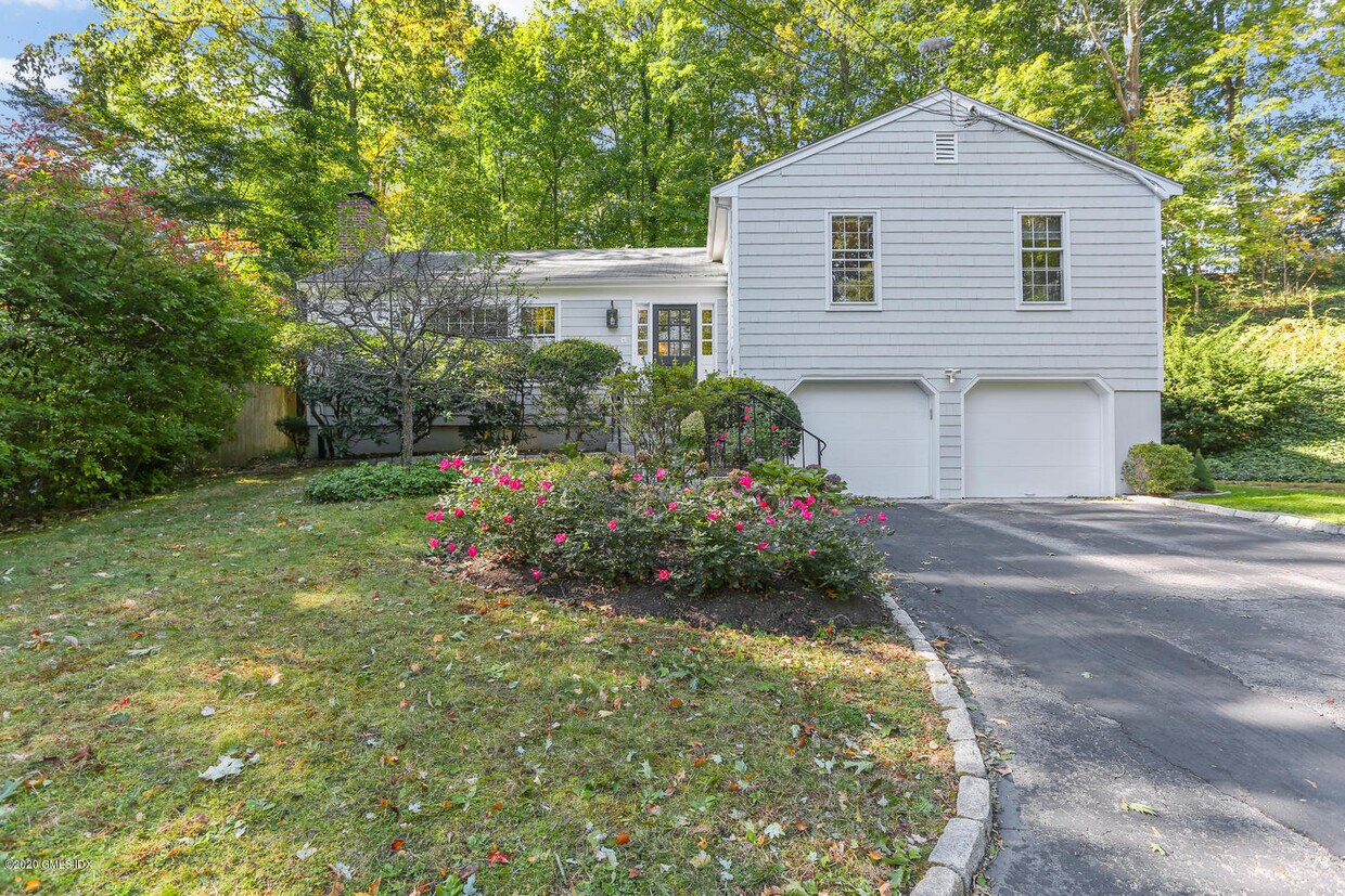 Primary Photo - 6 Pintail Ln