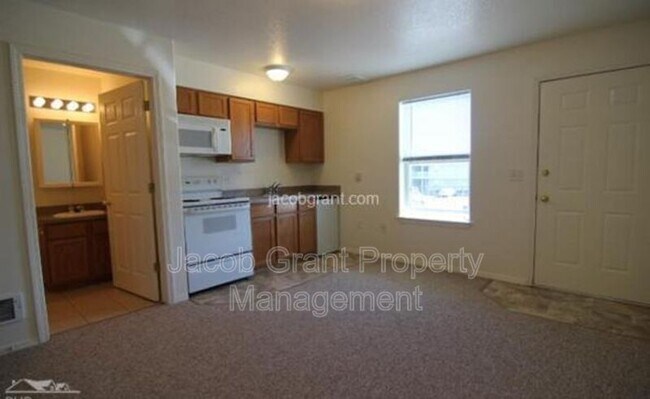 Building Photo - 1378 Curlew Dr