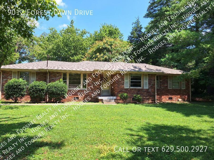 Foto principal - 9012 Forest Lawn Dr