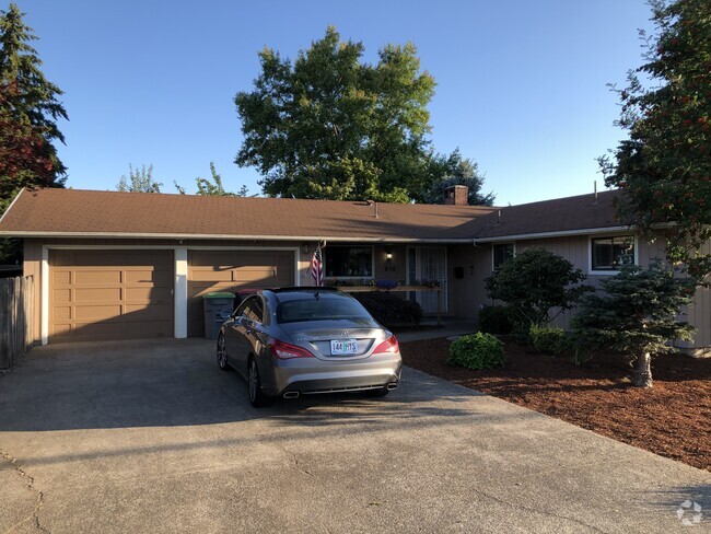 Building Photo - 510 NW Baker Creek Rd