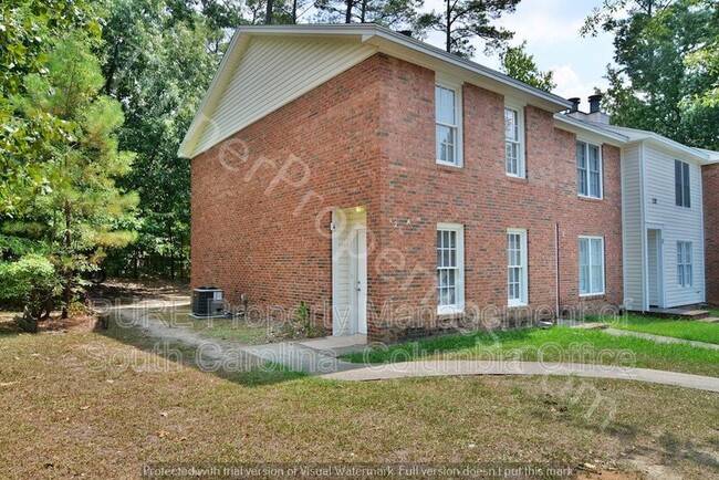 Building Photo - 121 Manorwood Ct
