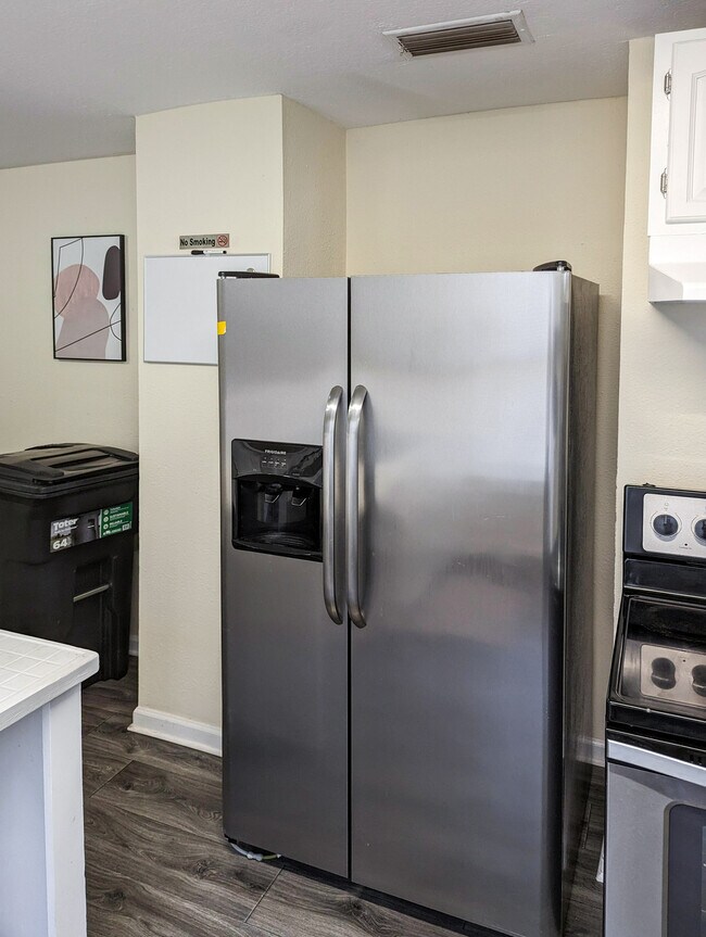 Foto del edificio - 5346 Shannon Ave