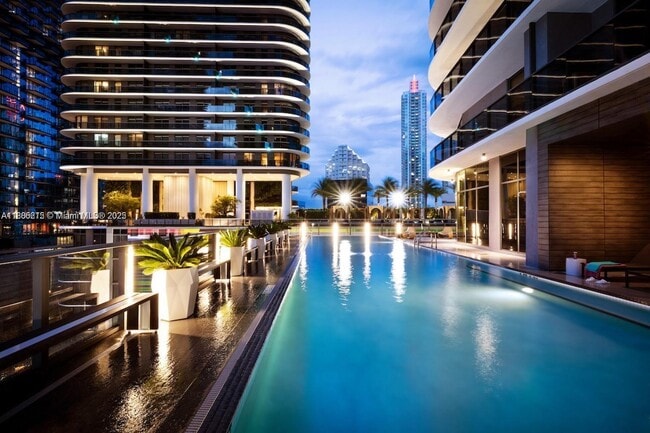 Foto del edificio - 55 SW 9th St