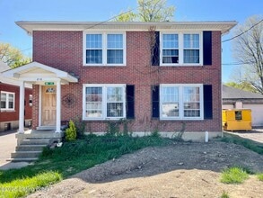 Building Photo - 816 Melford Ave