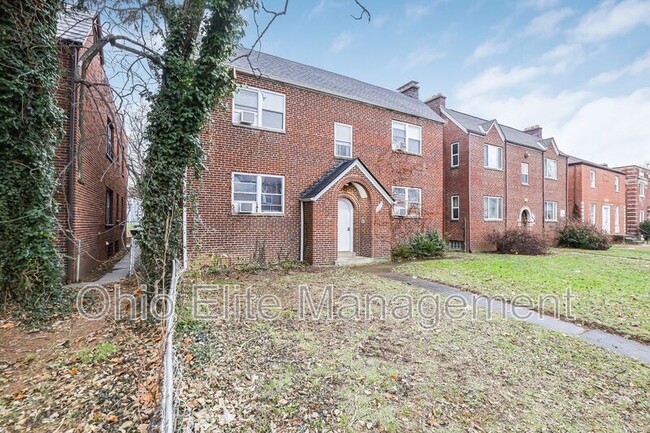 Building Photo - 987 Lilley Ave