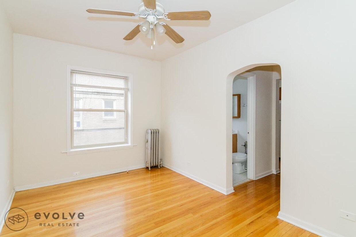 Foto principal - 6341 N Magnolia Ave