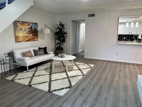 Building Photo - 2813 Ursa Cir