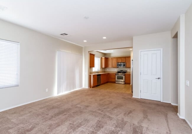 Building Photo - 2373 Rue Royale St