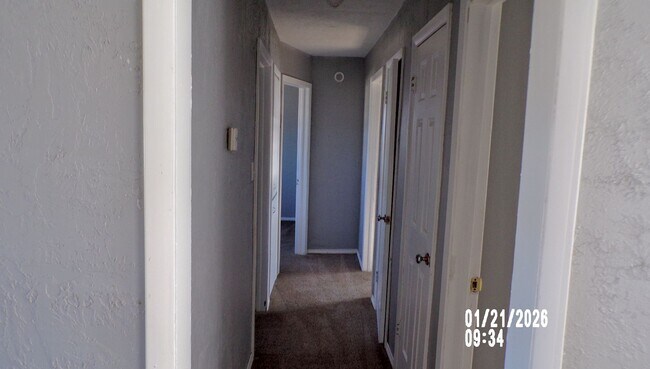 Building Photo - NICE HOME IN THE RIDGECREST AREA. PETS NEGOTIABLE WITH OWNERS APPROVAL